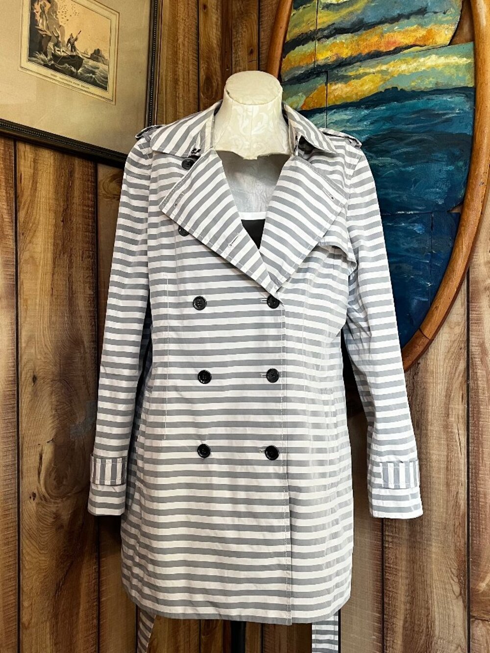 💋 Banana Republic Grey and White Striped Trench Coat